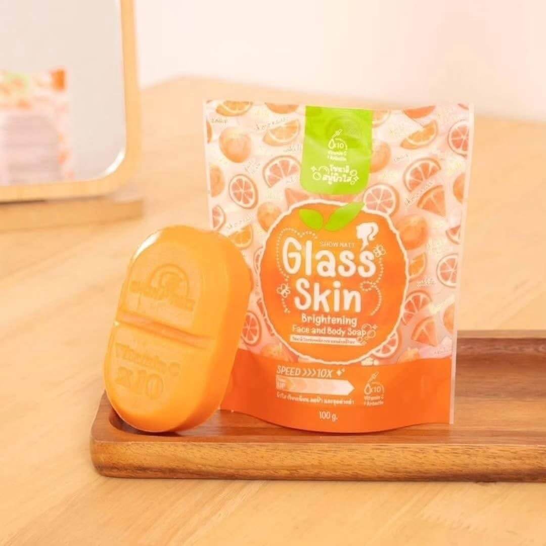SHOW NAII Glass Glow Face & Body Soap 100 g enriched with Vitamin C & Arbutin for radiant skin.